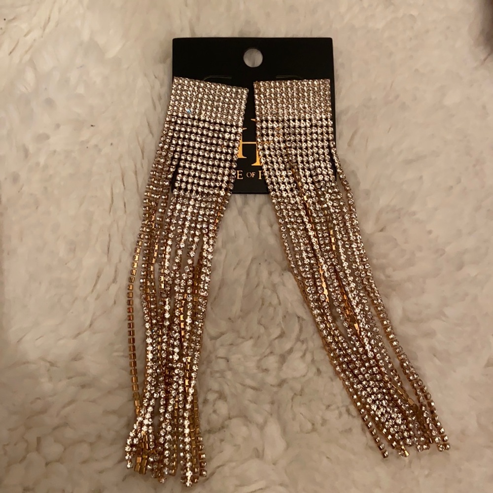 Rhinestone and gold dangling earrings